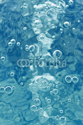 bulles d'air dans l'eau de piscine
